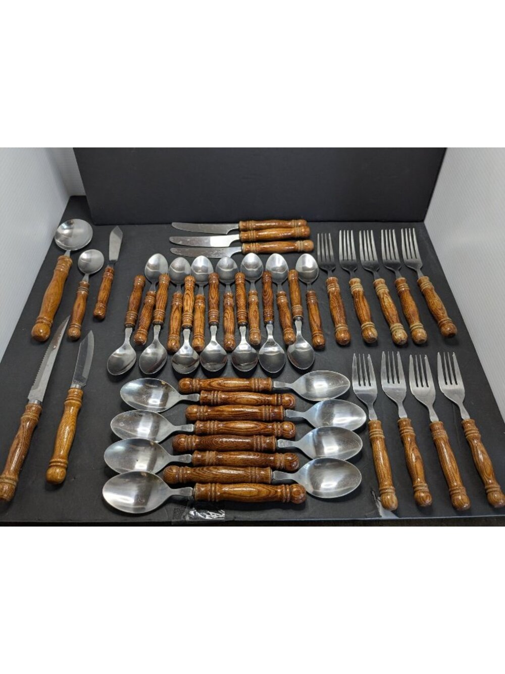 Lifetime Cutlery Old Homestead 39-Piece Flatware Set With Wood Handles Vtg. Stai